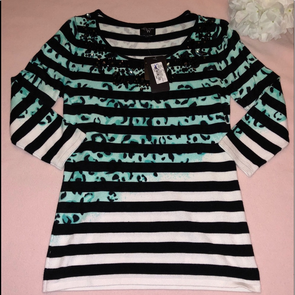 NWT Gorgeous jeweled top sz small